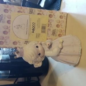 1995 Precious moments Pretty as a princess